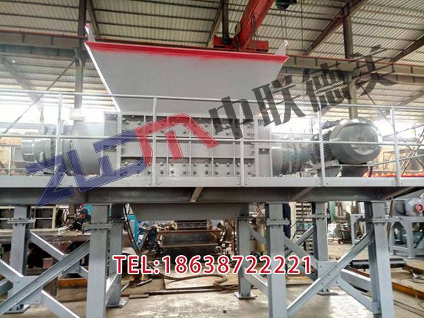 甘肅大型廢舊塑料撕碎機(jī)工作原理
