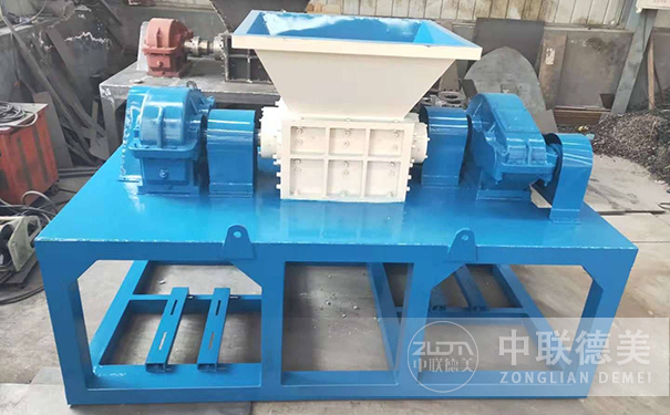 新型撕碎機(jī)設(shè)備改進(jìn)的主要方面有哪些